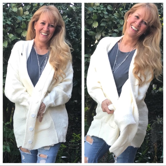 Café Murano! Distressed Off White Cardigan Sweater - Picture 2 of 8